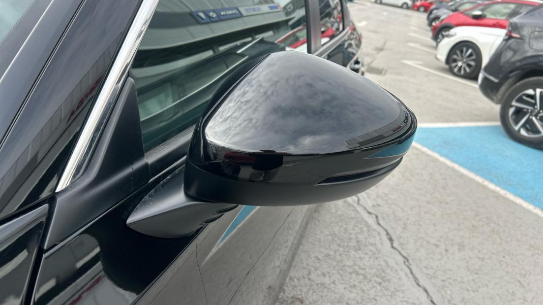 Honda Civic 2.0 i-MMD Elegance CVT