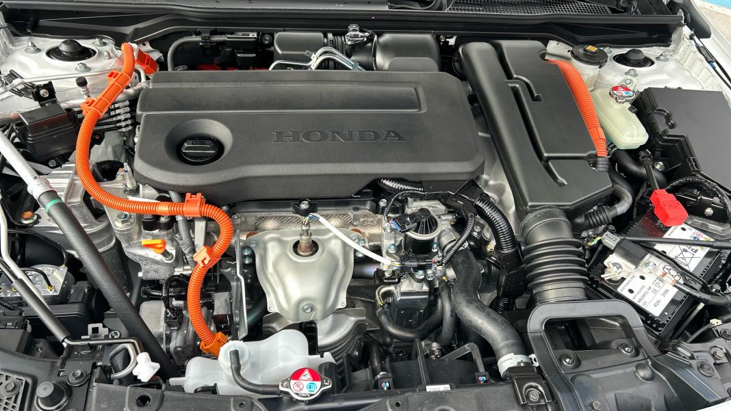 Honda Civic 2.0 i-MMD Elegance CVT