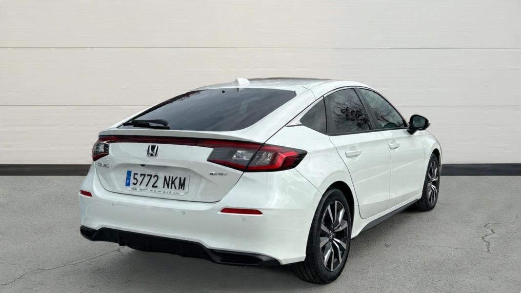 Honda Civic 2.0 i-MMD Elegance CVT