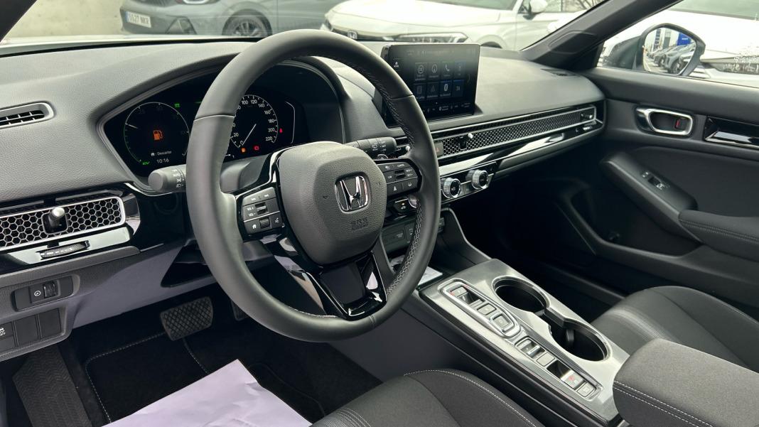 Honda Civic 2.0 i-MMD Elegance CVT