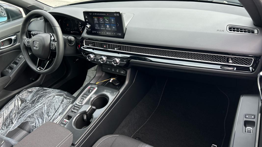 Honda Civic 2.0 i-MMD Elegance CVT