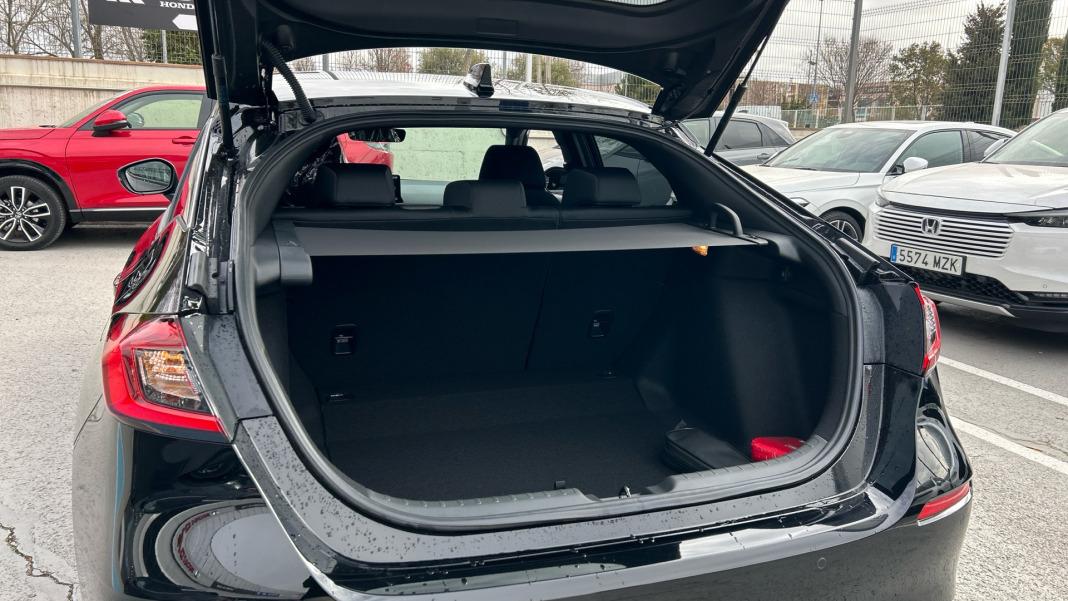 Honda Civic 2.0 i-MMD Elegance CVT