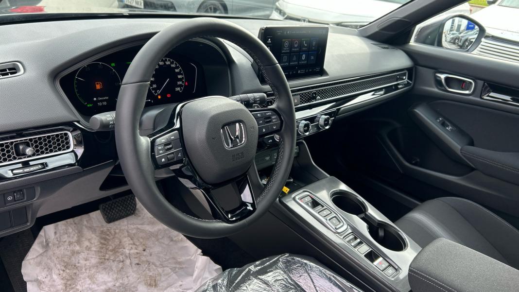 Honda Civic 2.0 i-MMD Elegance CVT