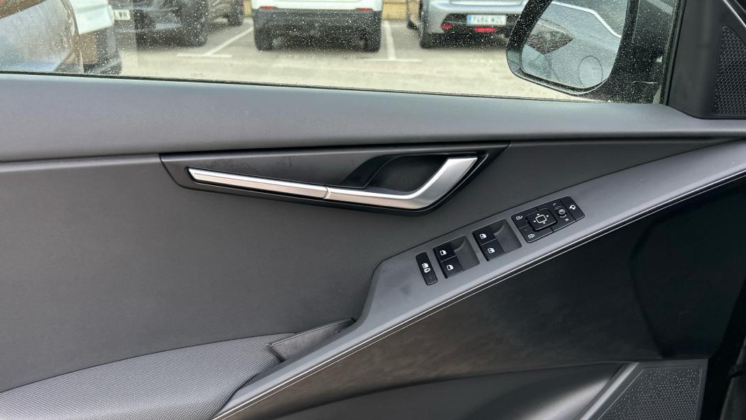 Kia Niro 1.6 GDi HEV 95kW (129CV) Drive