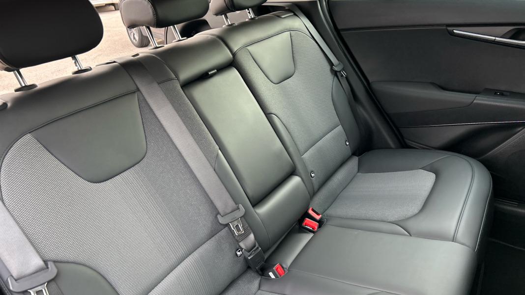 Kia Niro 1.6 GDi HEV 95kW (129CV) Drive