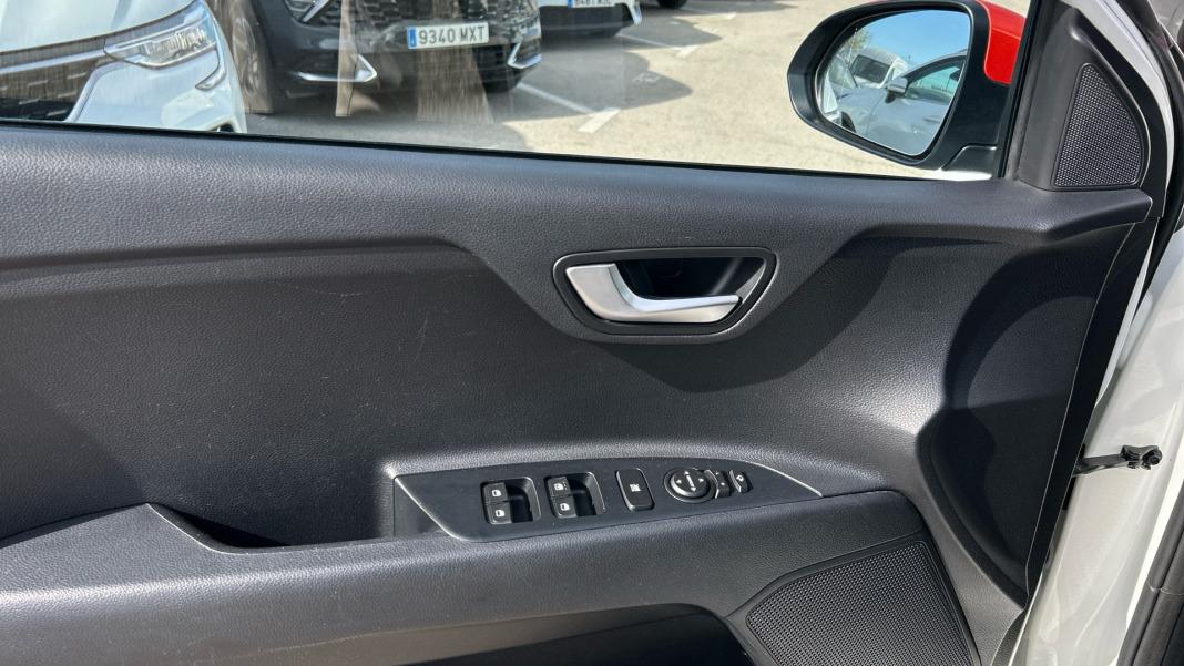 Kia Stonic 1.0 T-GDi 88kW (120CV) Drive