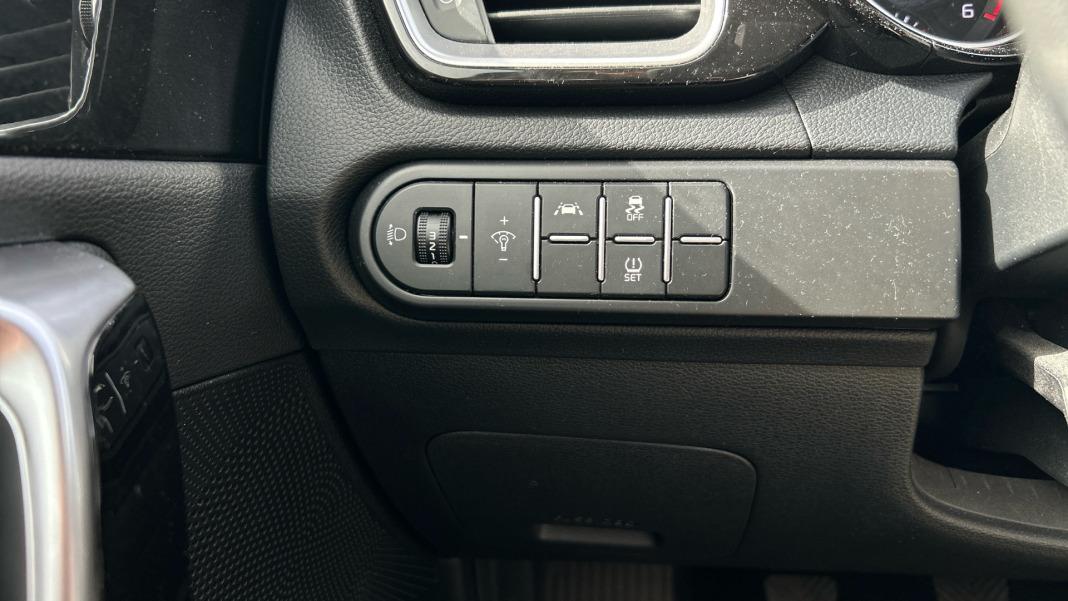 Kia Ceed 1.6 MHEV iMT 100kW (136CV) Tech