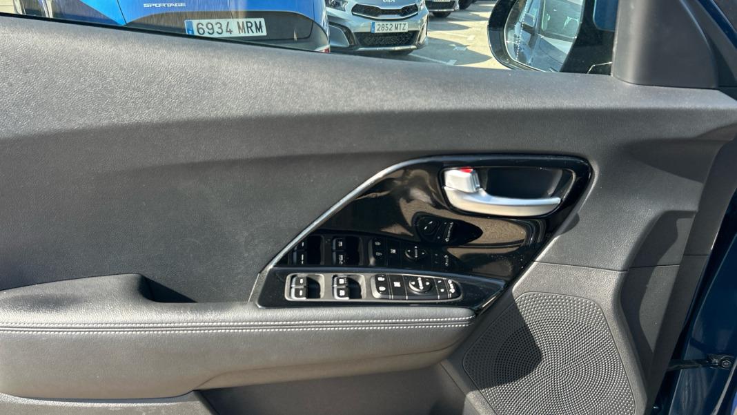 Kia Niro 1.6 GDi HEV 104kW (141CV) Drive