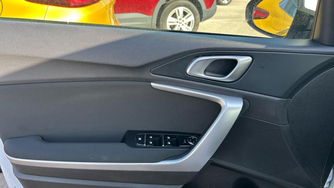 Kia Ceed 1.6 MHEV iMT 100kW (136CV) Drive