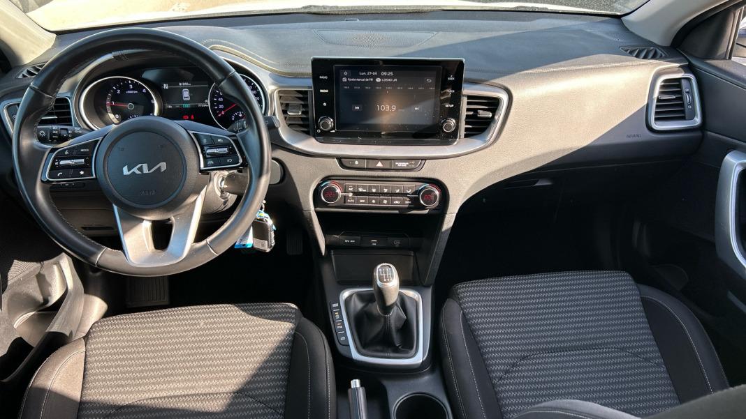 Kia Ceed 1.6 MHEV iMT 100kW (136CV) Drive