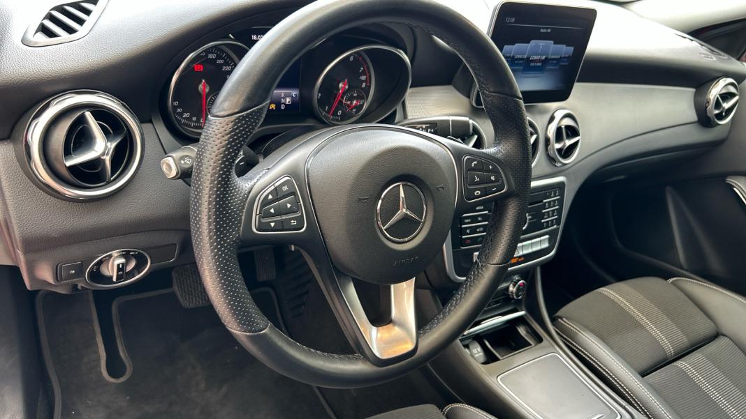 Mercedes-Benz Clase Gla GLA 180