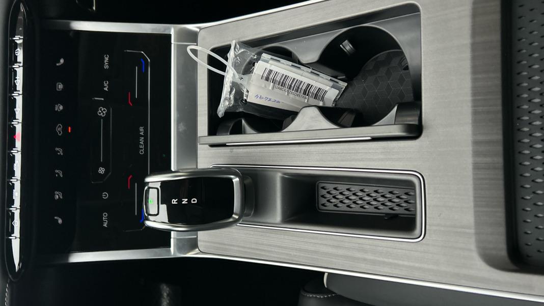 EBRO S400 1.5 DHE HEV Excellence CVT