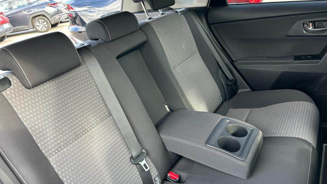 Toyota Auris 1.8 140H Hybrid Feel! Edition