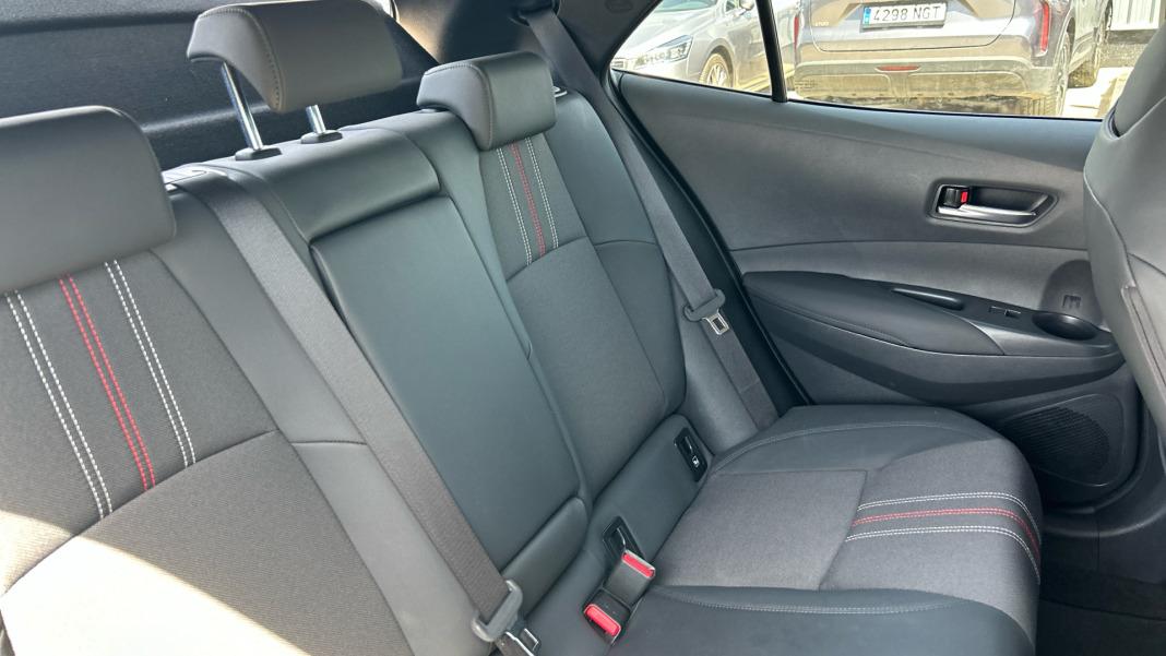 Toyota Corolla 2.0 180H GR-SPORT E-CVT