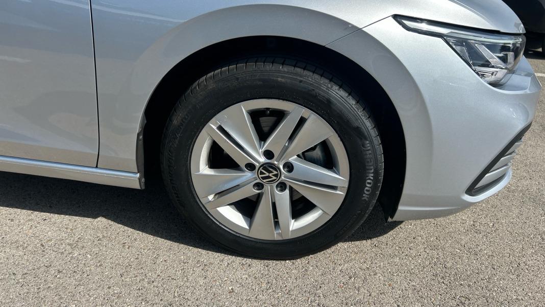 Volkswagen Golf Life 1.0 eTSI 81kW (110CV) DSG