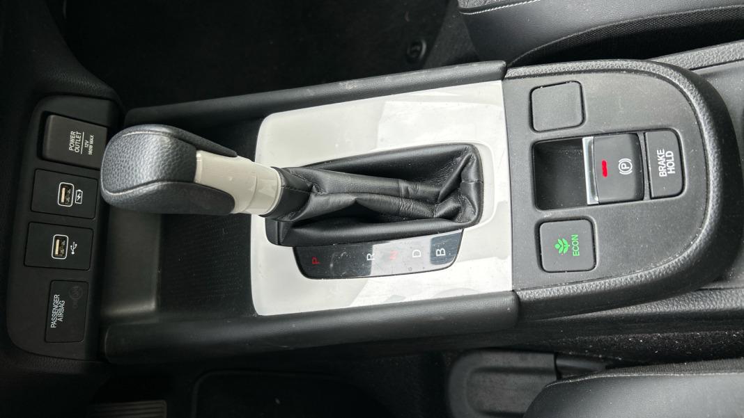 Honda Jazz 1.5 i-MMD ELEGANCE