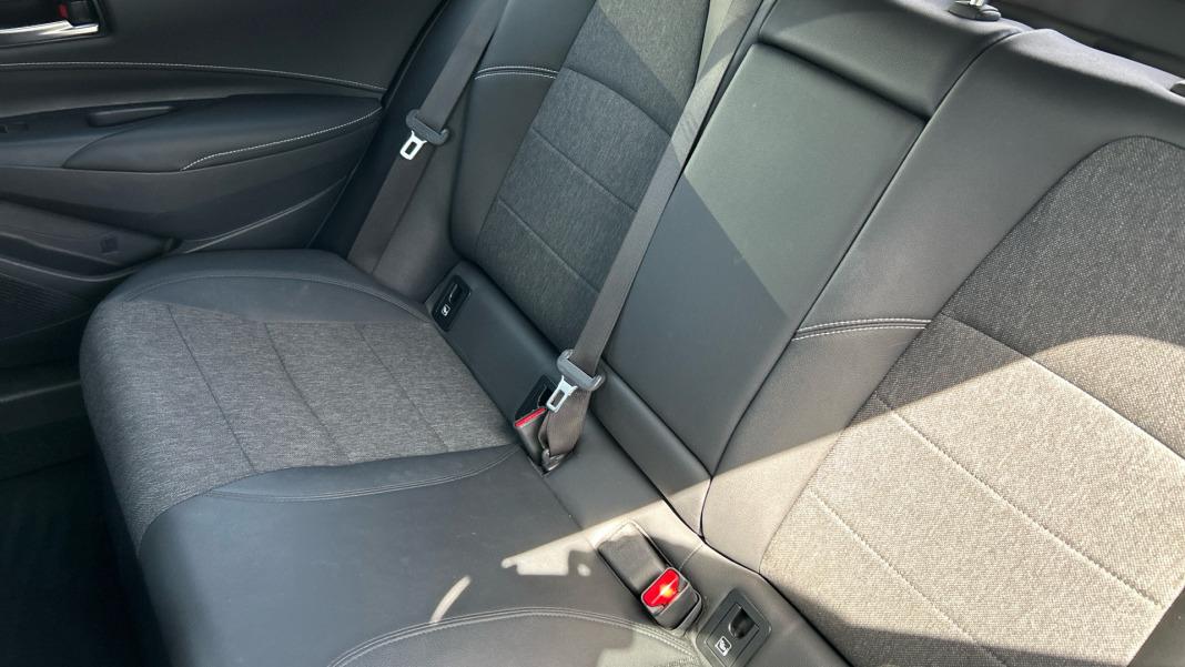 Toyota Corolla 2.0 180H STYLE E-CVT TOURING SPORT