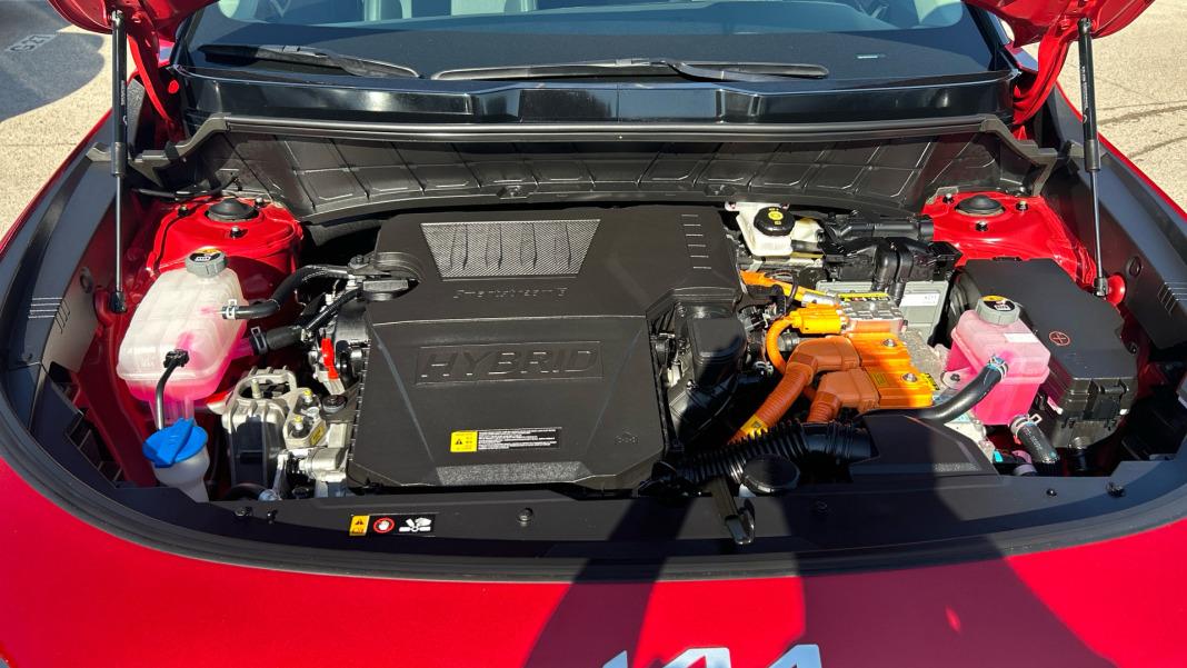 Kia Niro 1.6 GDi HEV 95kW (129CV) Drive