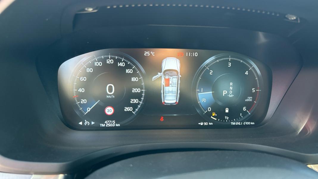 Volvo V60 2.0 B4 (D) Momentum Pro Auto