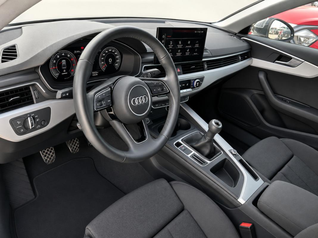 Audi A4 S line 35 TFSI 110kW (150CV)