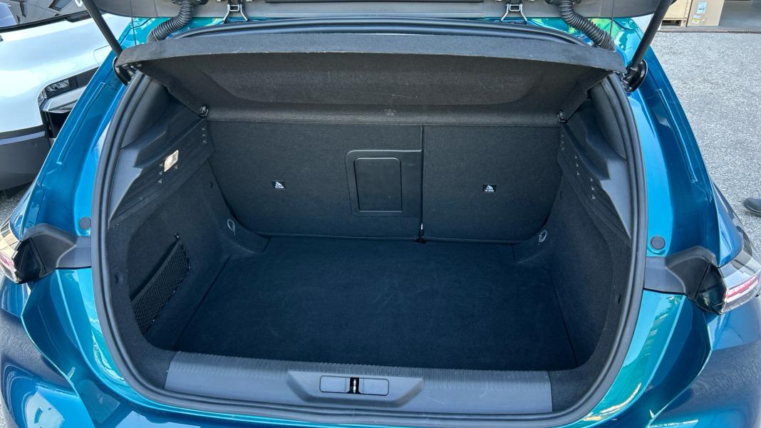 Peugeot 308 5P Allure PureTech 130 SS MAN
