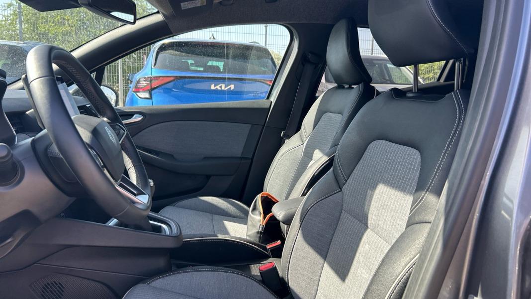Renault Clio techno Eco-G 100cv (74kW)