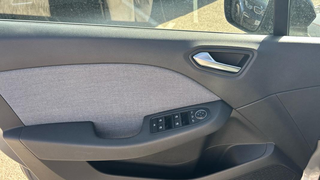 Renault Clio techno Eco-G 100cv (74kW)