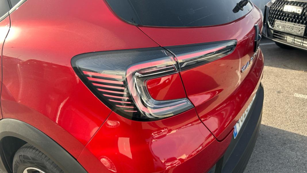 Renault Captur techno Eco-G 100cv (74 kW)