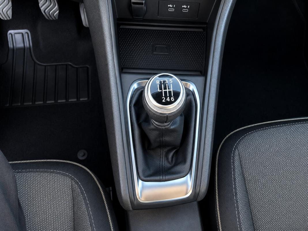 Renault Captur techno Eco-G 100cv (74 kW)