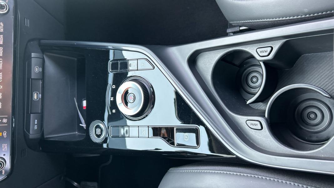 Kia Niro 1.6 GDi HEV 95kW (129CV) Drive