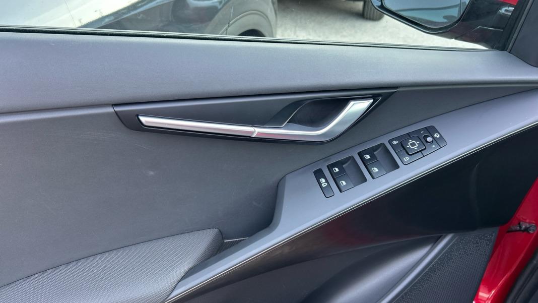Kia Niro 1.6 GDi HEV 95kW (129CV) Drive