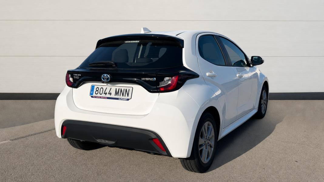 Toyota Yaris 1.5 120H Business Plus