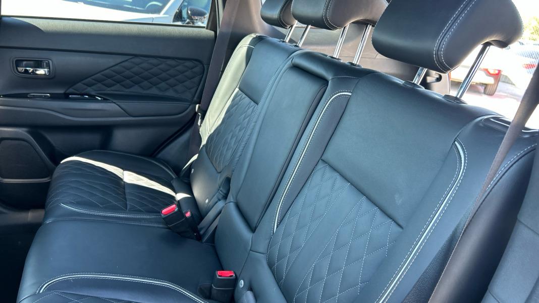 Mitsubishi Outlander 2.4 PHEV Kaiteki Auto 4WD
