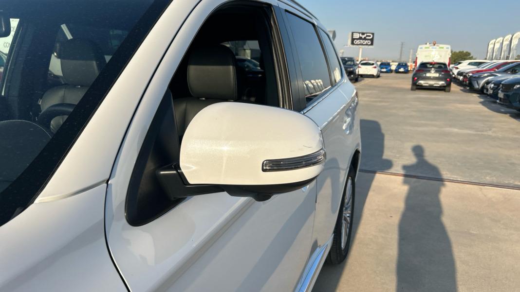 Mitsubishi Outlander 2.4 PHEV Kaiteki Auto 4WD