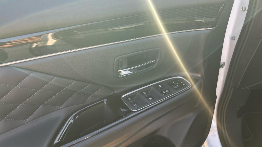 Mitsubishi Outlander 2.4 PHEV Kaiteki Auto 4WD