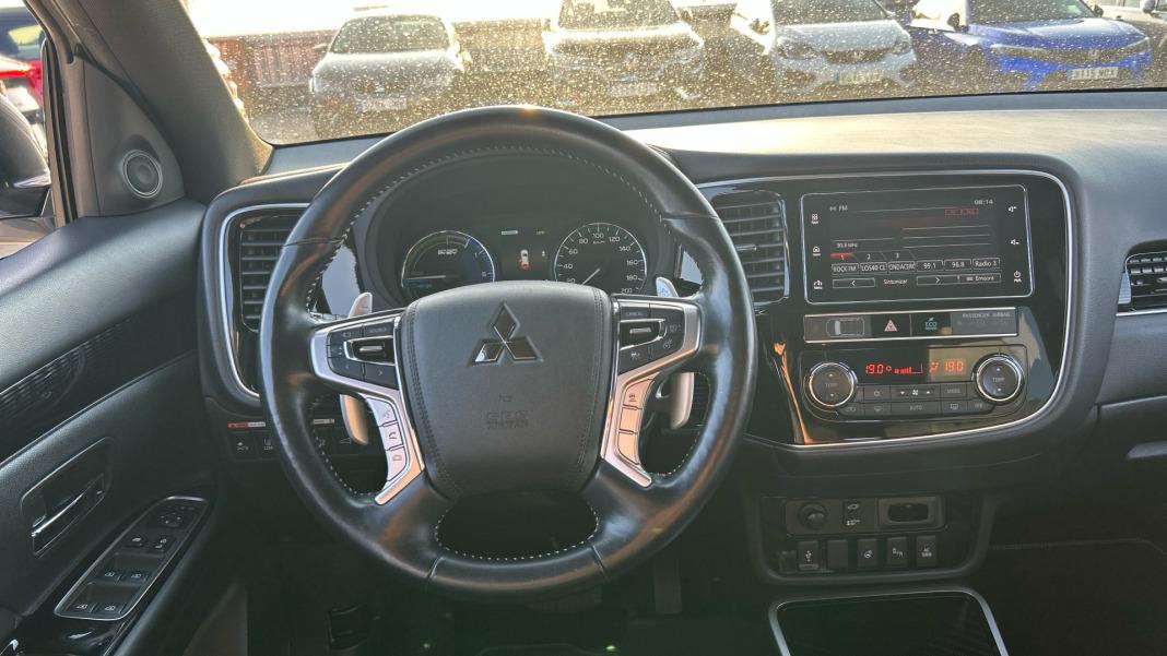 Mitsubishi Outlander 2.4 PHEV Kaiteki Auto 4WD