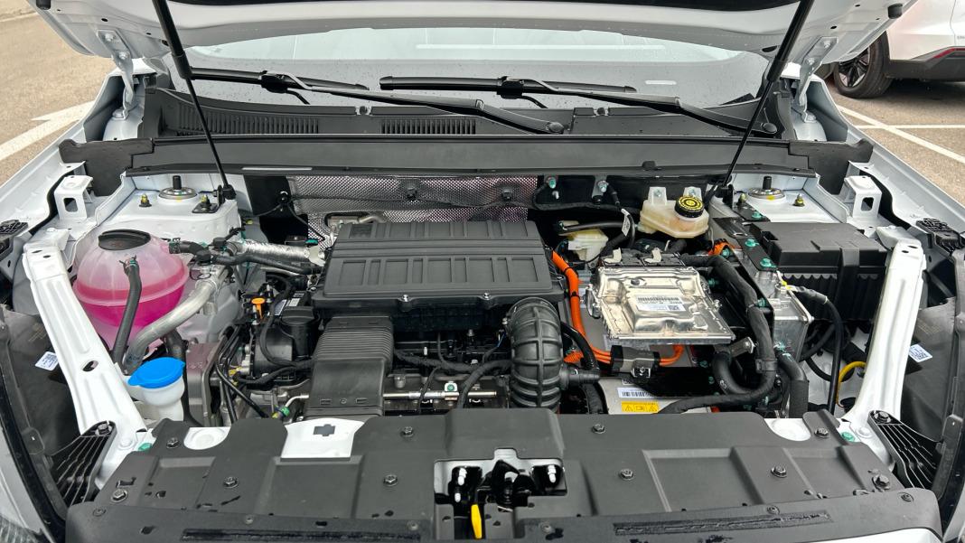 EBRO S400 1.5 DHE HEV Excellence CVT