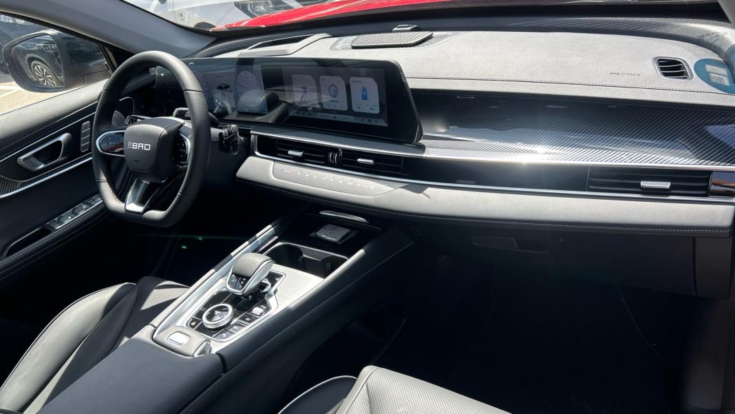 EBRO S700 1.5 TGDI PHEV Luxury E-CVT