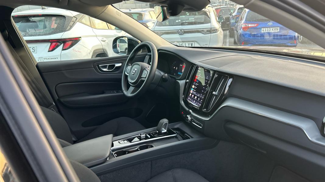 Volvo Xc60 2.0 B4 G Momentum Pro Auto
