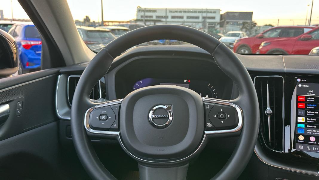 Volvo Xc60 2.0 B4 G Momentum Pro Auto