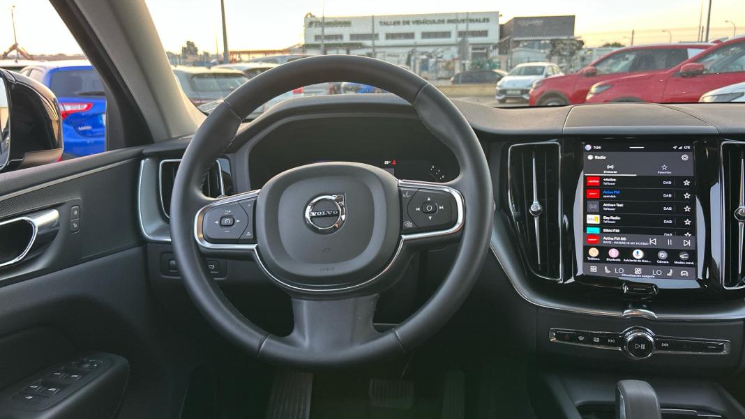 Volvo Xc60 2.0 B4 G Momentum Pro Auto