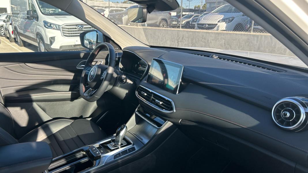 MG Hs 1.5T PLUG IN HYBRID LUXURY