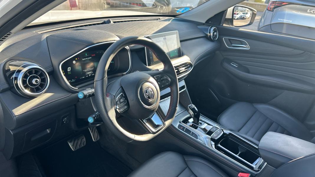 MG Hs 1.5T PLUG IN HYBRID LUXURY