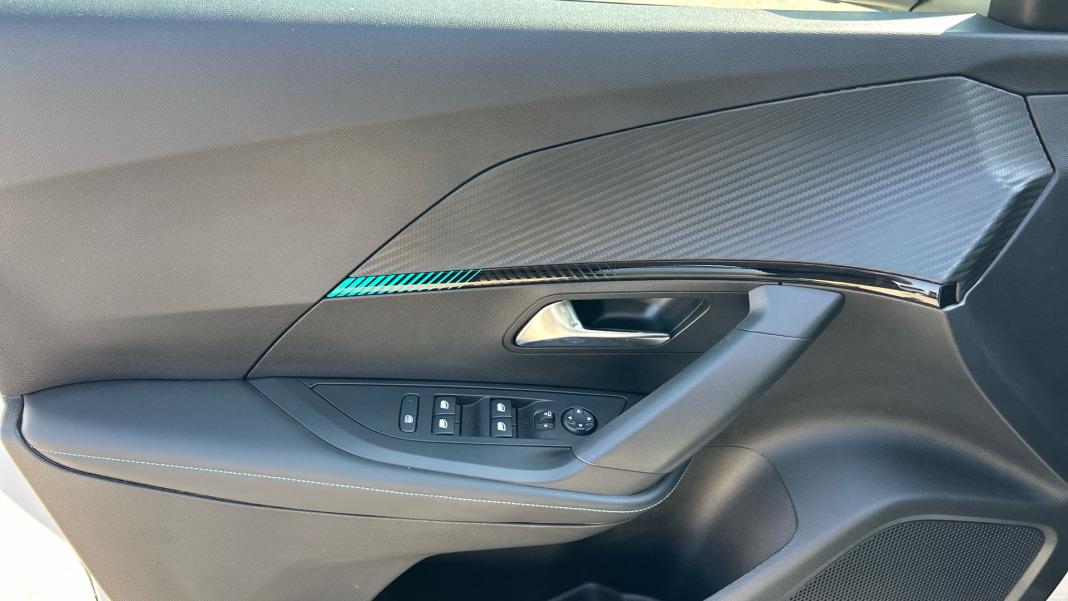 Peugeot 2008 Allure Pack Puretech 100 SS 6 Vel. MAN