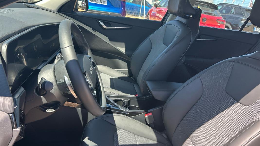 Kia Niro 1.6 GDi HEV 95kW (129CV) Drive