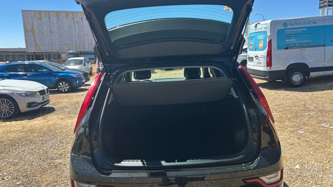 Kia Niro 1.6 GDi HEV 95kW (129CV) Drive