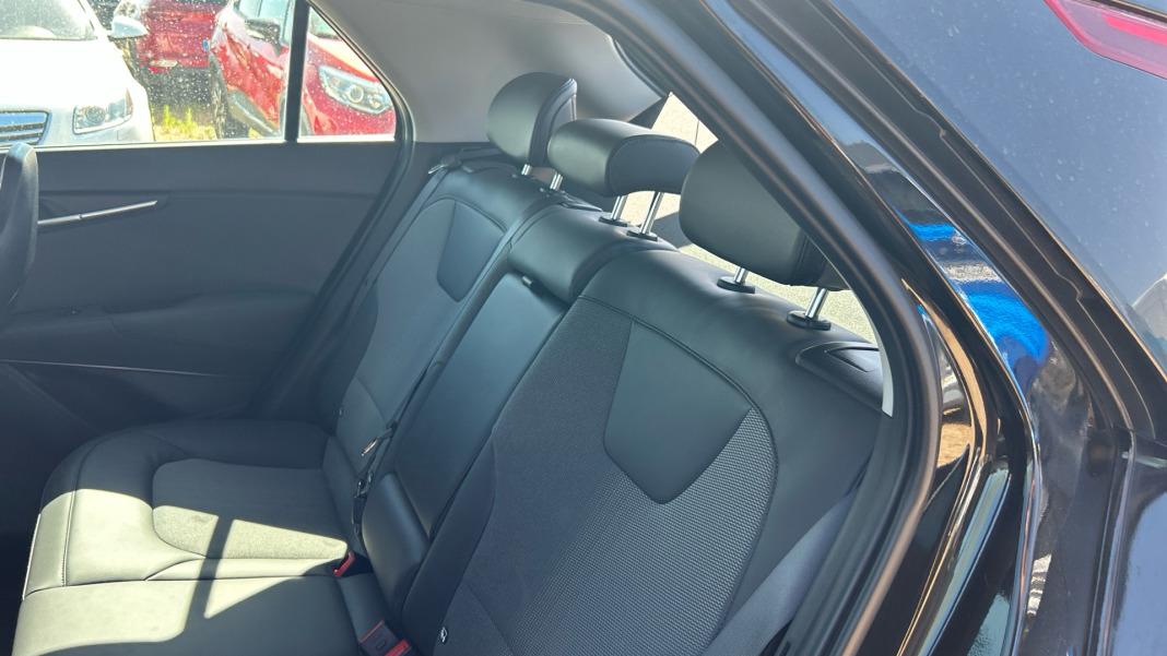 Kia Niro 1.6 GDi HEV 95kW (129CV) Drive