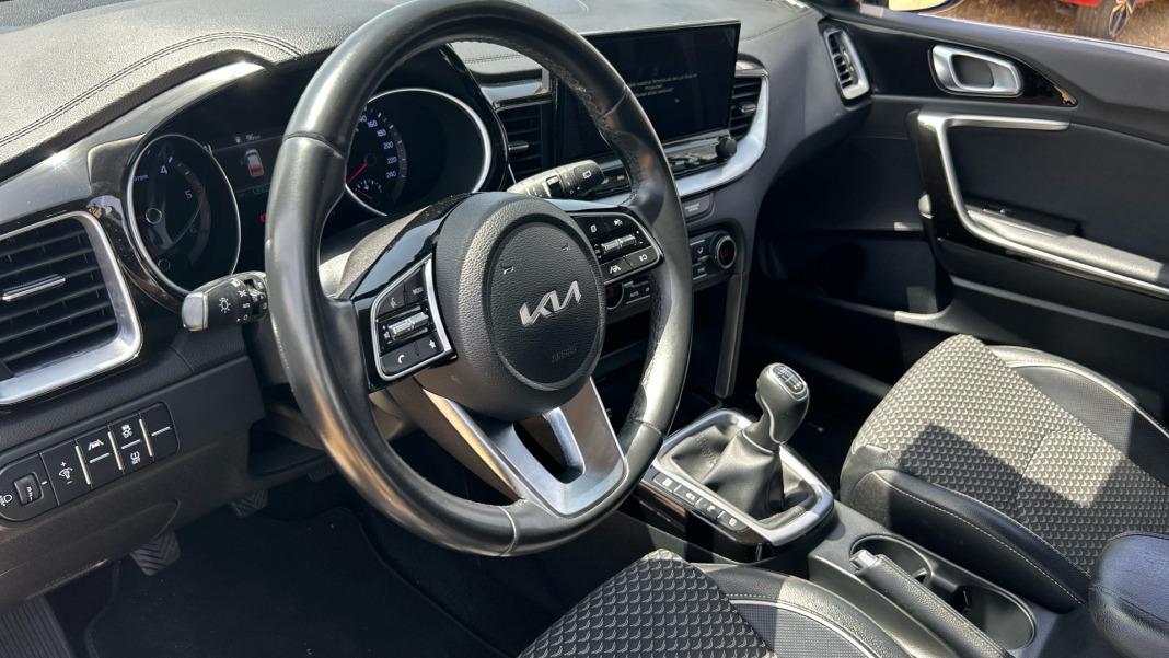 Kia Ceed 1.6 MHEV iMT 100kW (136CV) Tech