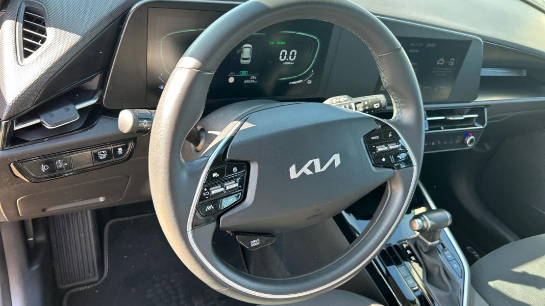 Kia Niro 1.6 GDi HEV 104kW (141CV) Concept