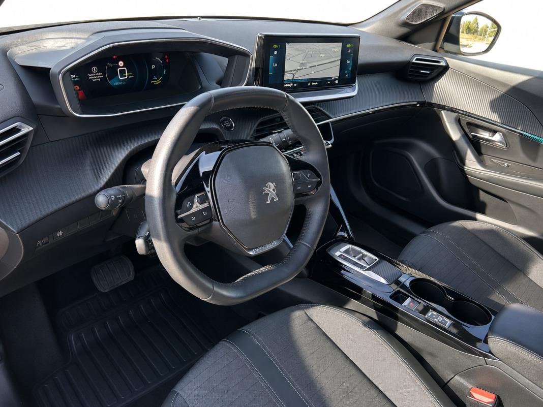 Peugeot E-2008 Eléctrico Allure Pack (100kW)
